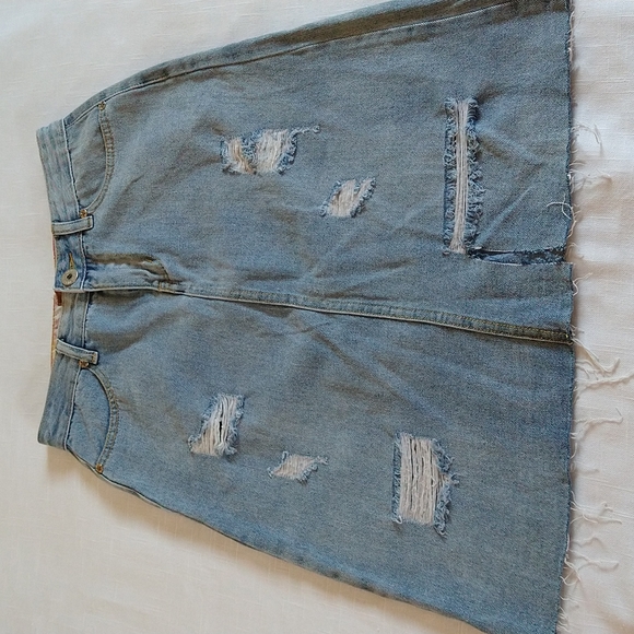 Pol distressed denim cropped skirt size small - Picture 8 of 15